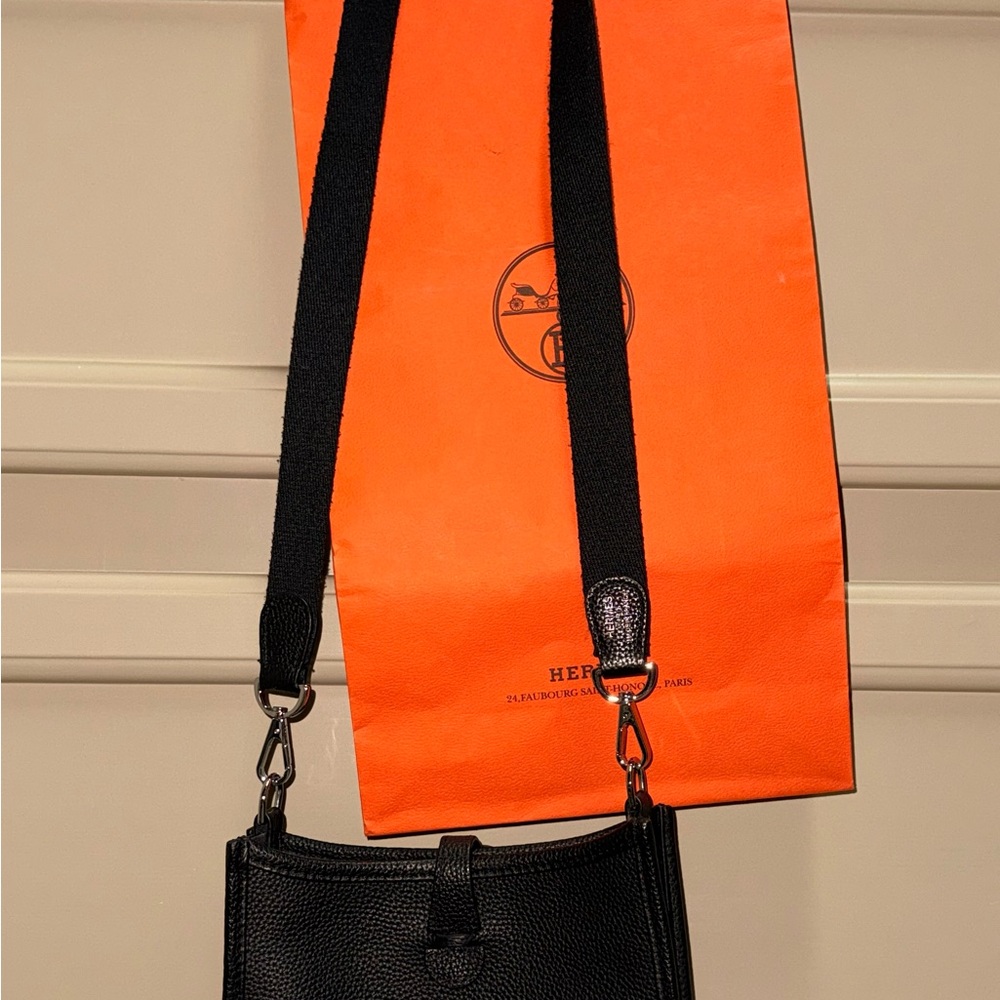 Cross body luxury inspired (Evelyn TPM) leather bag - Picture 8 of 11